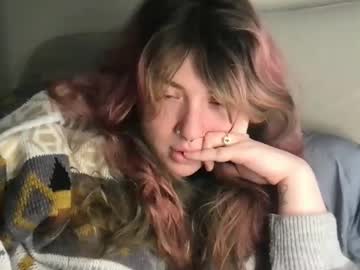 yiddikitti's chat room