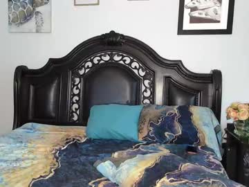 pussylix3's chat room