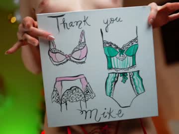 newchloe18's chat room