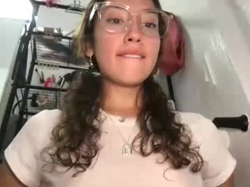 ursweetestlilly's chat room