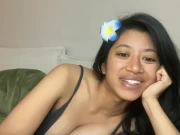 hawaiigirl_'s chat room