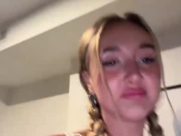 dreamyylilah's chat room