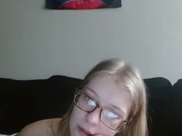 baeblondie's chat room