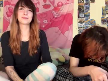 kittyme0ws's chat room