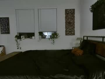 jordanamama's chat room