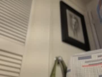 sincerelyyoursxoxo's chat room