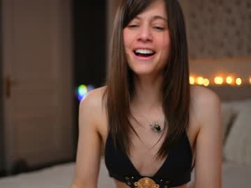 newchloe18's chat room