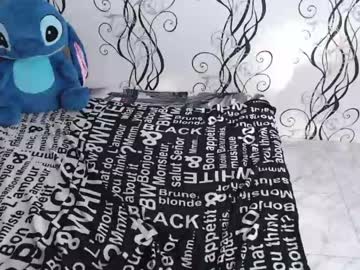 angelaroyy's chat room