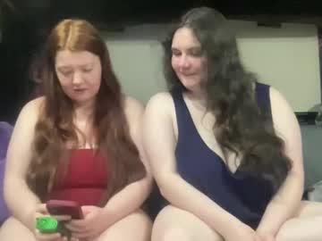 scarletttsinner's chat room