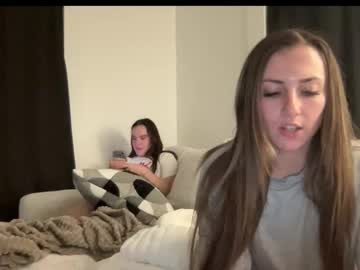 laylahlaylah1's chat room