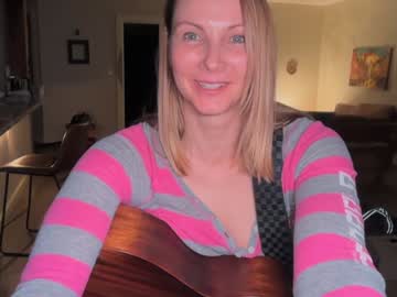 kaileeshy's chat room