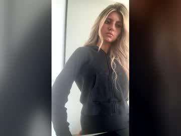 summerclarkee's chat room