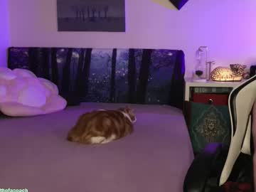 widthofapeach's chat room