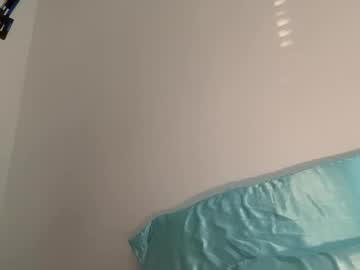 ella_ella_ella_ay's chat room