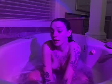 hannahtaylorr's chat room