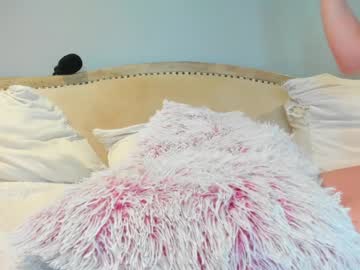 eatmygingersnapps's chat room