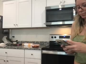 texas_blonde's chat room