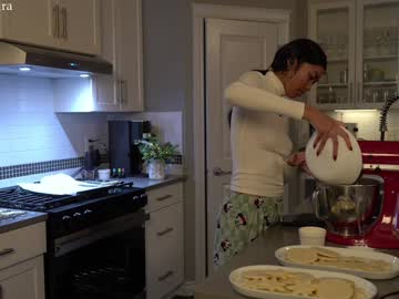 littlemiss_kira's chat room