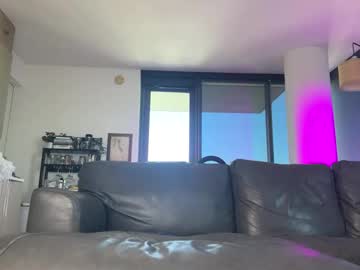 the_isa_bella's chat room