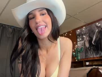 ella2sweet's chat room