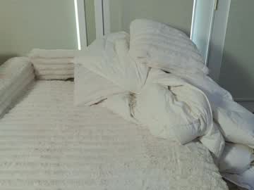 ellalowe's chat room