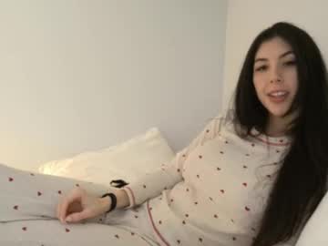 lilylustxoxo's chat room