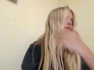 lunaskyexo's chat room