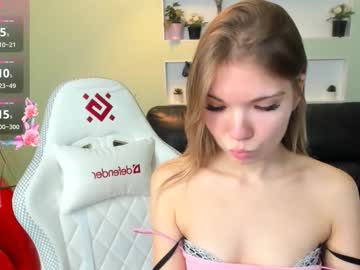 michafox's chat room