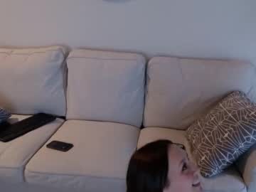 lunalustt's chat room