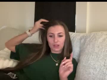 laylahlaylah1's chat room