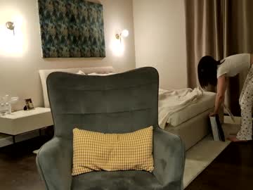 newchloe18's chat room