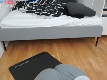 serareads's chat room