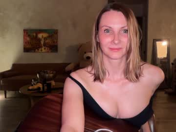 kaileeshy's chat room