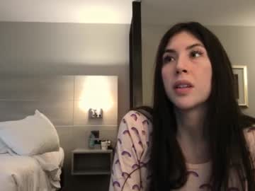 lilylustxoxo's chat room