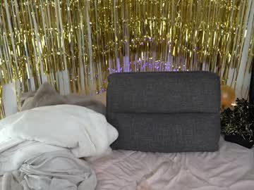 vivid_whit's chat room