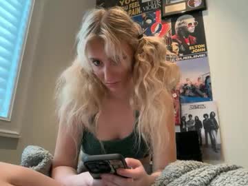 lilybrown07's chat room