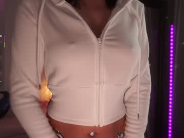 mysticxkitty's chat room