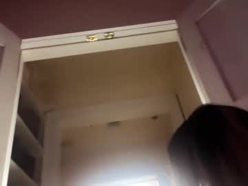 avalonnfoxx's chat room