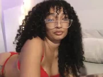 rosalinatoosexy's chat room