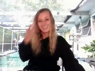 yoursecretgirlfriend963's chat room