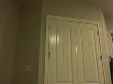 leanneluxecouple's chat room