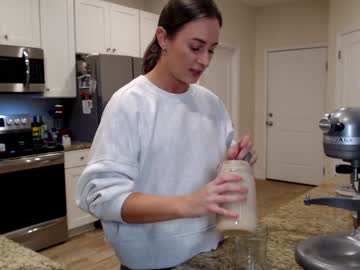 holihurricane's chat room