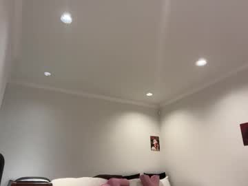 chloeros3e's chat room