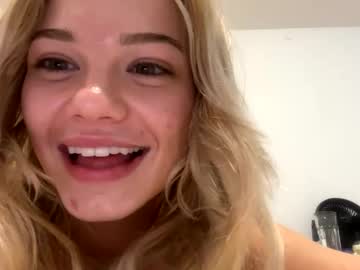 britneycherry08's chat room