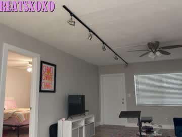 tiffstreatsxoxo's chat room