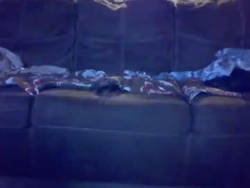 3threesome3's chat room