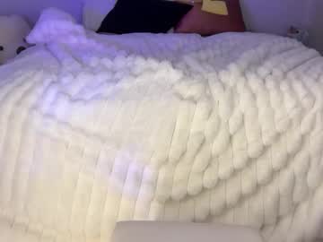 ellieluvs's chat room