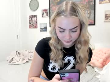 ariah_is_blonde's chat room