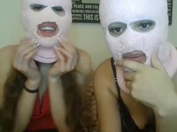 twogirlslove's chat room