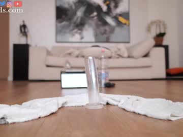 serareads's chat room